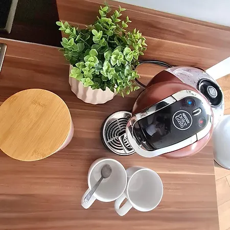 Centre 2 Bedroomed - Great Views - Wifi Apartment *